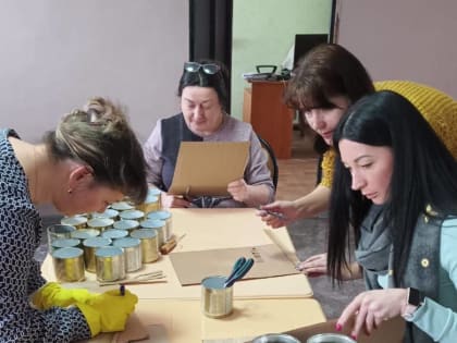 Жители региона продолжают помогать бойцам на передовой