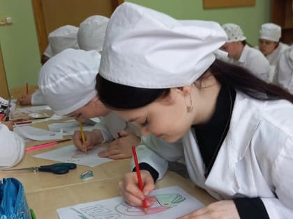 В преддверии 79-ой годовщины Великой Победы в ЕМК им.К.С.Константиновой стартовала Всероссийская акция “Окна Победы”