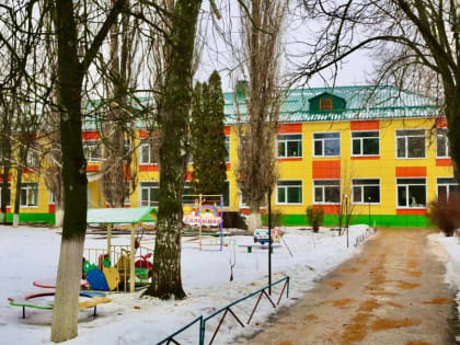 Игорь Артамонов проверил, как ремонтируются соцобъекты в Данкове