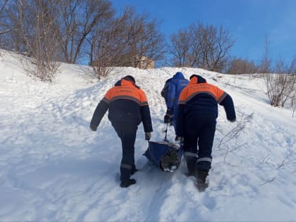 Мужчину с сильными обморожениями достали спасатели в Липецка из Каменного лога