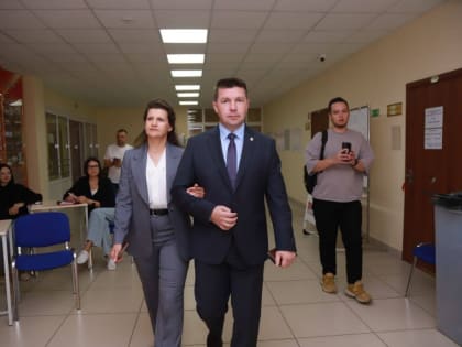 Выборы губернатора Липецкой области: мэр Роман Ченцов проголосовал на своем участке