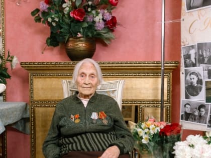 Елецкий врач с 45-летним стажем отметила вековой юбилей!