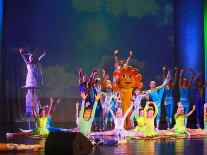 Инклюзивный театр «Параллели» объявил о старте нового проекта «Цирк для всех»