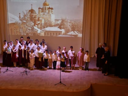 Учащиеся воскресных школ поздравили Владыку с Рождеством Христовым