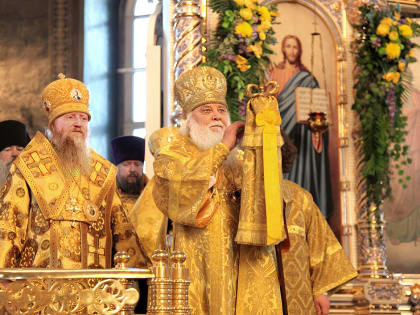 Управляющий Липецкой епархией возглавил Всенощное бдение в канун дня памяти свт. Тихона Задонского в Задонском Рождество-Богородицком монастыре