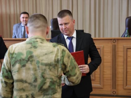 В Липецке наградили росгвардейцев, вернувшихся с выполнения задач СВО