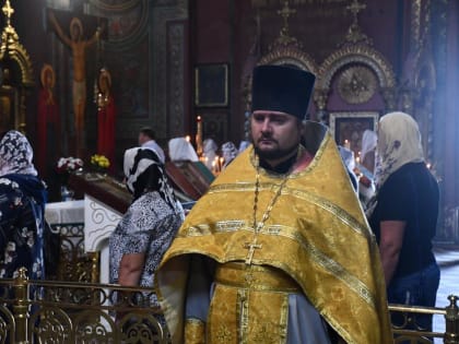 Божественная литургия в Вознесенском соборе города Ельца