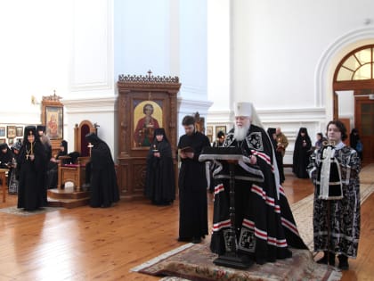 В среду первой седмицы поста Глава митрополии совершил чтение Великого покаянного канона в Богородице-Тихоновском монастыре с. Тюнино