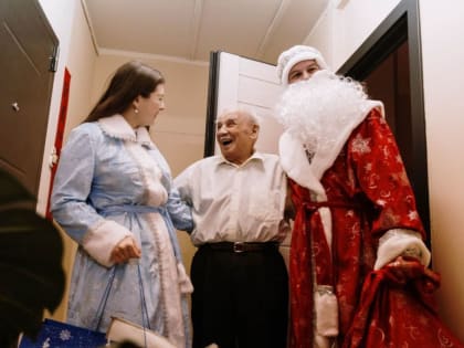 «Единая Россия» поздравляет ветеранов с Новым годом