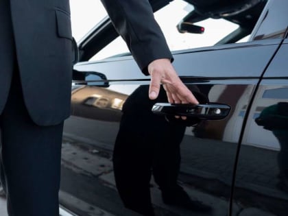 В Липецке чиновники продолжат ездить на иномарках – опрос