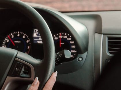 Липчанам пригрозили внушительным штрафом за парковку возле мусорных баков