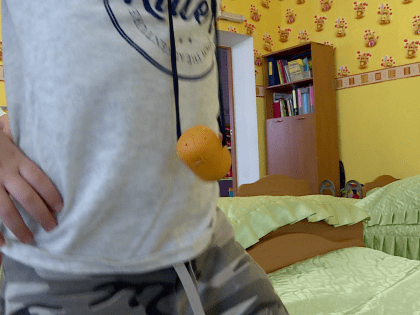 Чесночные кулоны носят дети в детском саду Липецка из-за роста заболеваемости ОРВИ