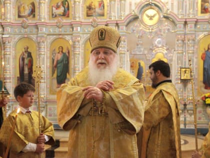 В Неделю 4-ю по Пятидесятнице Глава митрополии совершил Всенощное бдение и Литургию в Христо-Рождественском соборе Липецка