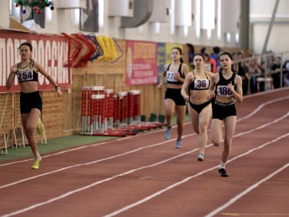 Два «золота» регбиста, яркий финал на 400 метров (видео)