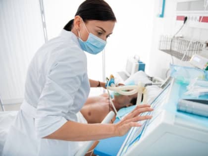 Фонд «Милосердие» передал липецкой клинике аппарат ИВЛ