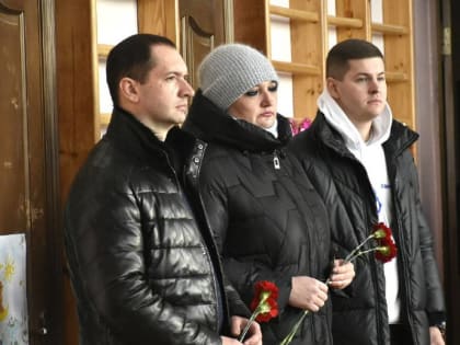 Добринские единороссы открыли памятную доску участнику спецоперации