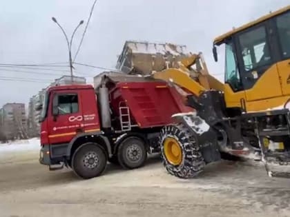 Подрядчик, ремонтировавший Сокольский мост, помог с уборкой улиц Липецка от снега