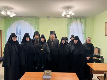 Слушательницы богословских курсов для монашествующих сдали зачет по Ветхому Завету