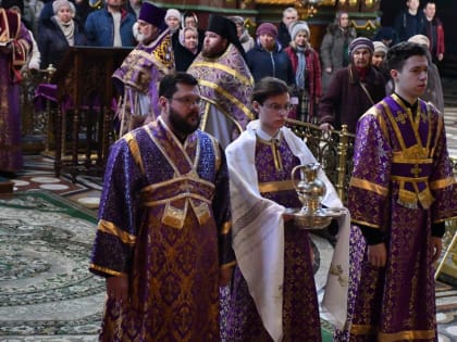 В Неделю Торжества Православия епископ Максим совершил Литургию в Вознесенском соборе
