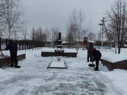 По инициативе чаплыгинских единороссов в районе стартовала акция по уборке снега