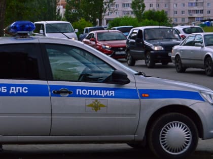 Пьяная женщина за рулем под Липецком обвинила инспекторов ДПС в краже 120 тысяч из машины