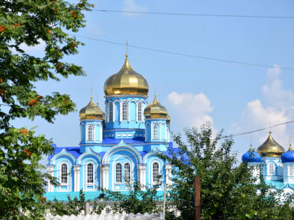 В день памяти святой равноапостольной великой княгини Ольги в Рождество-Богородицком монастыре г. Задонска состоялось архиерейское Богослужение