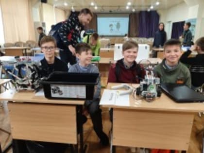 Учащиеся ЦРТДЮ достойно выступили на областных соревнованиях по робототехнике «Первый шаг  мир роботов».