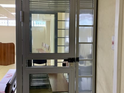 За попытки подкупа полицейского и кражи еды из большегруза под Липецком осудят водителя