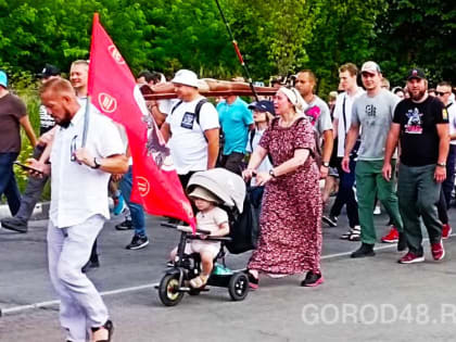 Верующие Липецка отправились в пятидневный Крестный ход