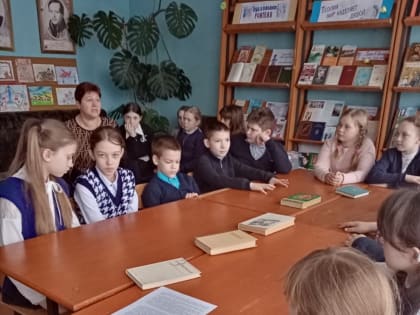 Познавательный час «День воссоединения Крыма с Россией»