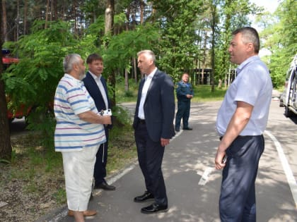 Единороссы проверили благоустройство общественных пространств Липецка