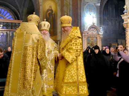 В Неделю 33-ю по Пятидесятнице в Рождество-Богородицком монастыре г. Задонска состоялось архиерейское Богослужение