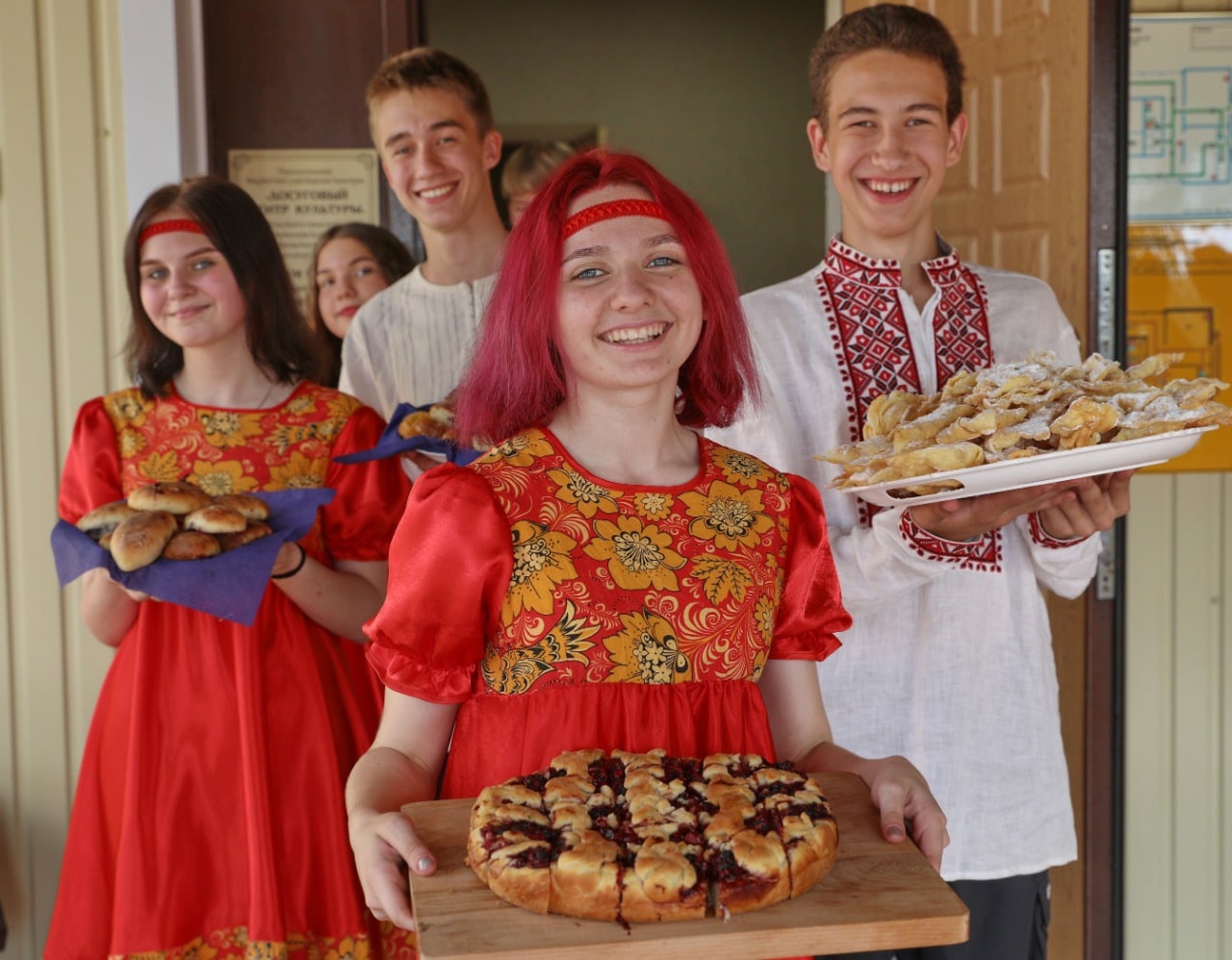 День Черничного пирога 28 апреля