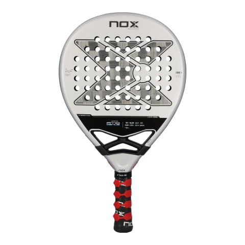 Pala de pàdel Nox AT10 Luxury Genius 18K Agustín Tapia 2024 — Nox — forma llàgrima — tipus polivalent — 368 g — 2024
