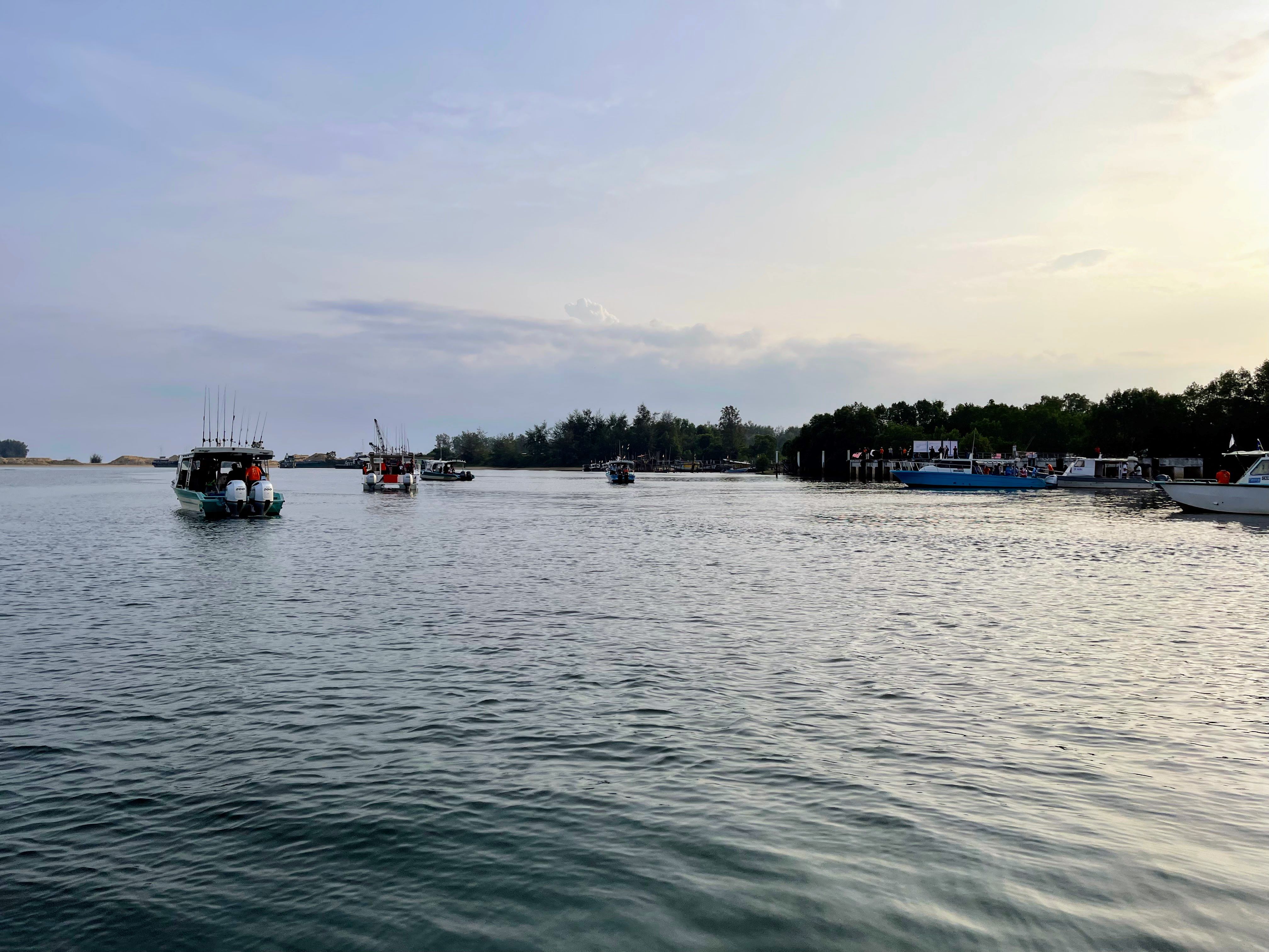 Malaysia's Recreational Fisheries: Millions of Anglers, Minimal Oversight