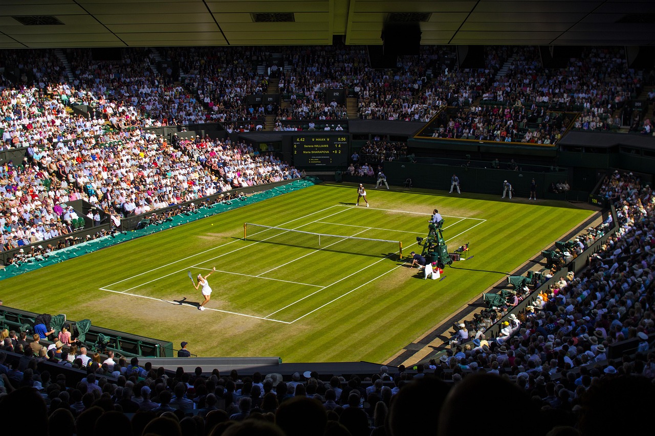 The Rackets of Wimbledon 2026: Every Frame in the Last 32