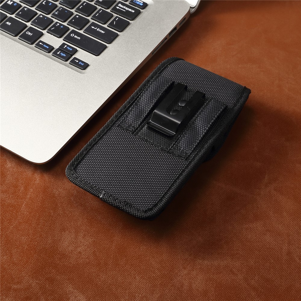 Universal - Vertical Pouch Black - 2