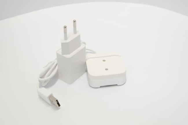 Camera DSLR Security stand with power - Old Key