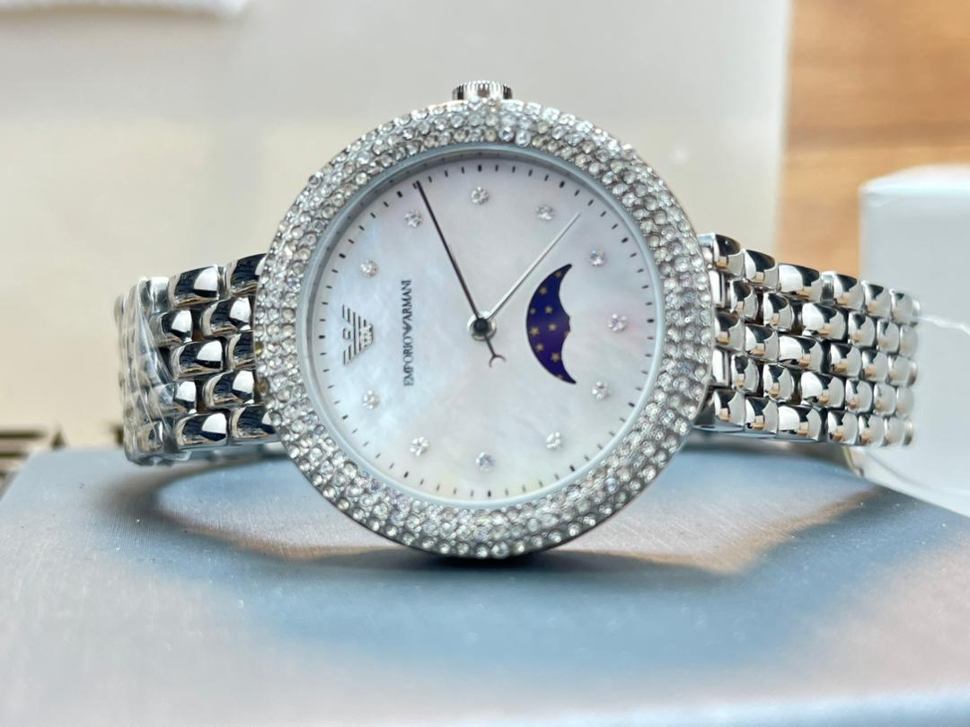 montre femme originale Emporio Armani Gianni T-Bar Moonphase en Algérie