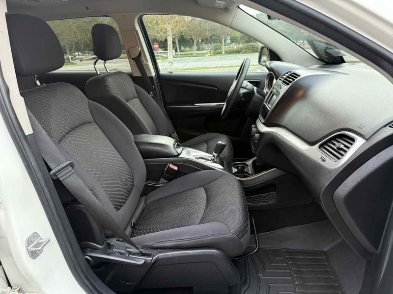 2013 DODGE Journey photo 13