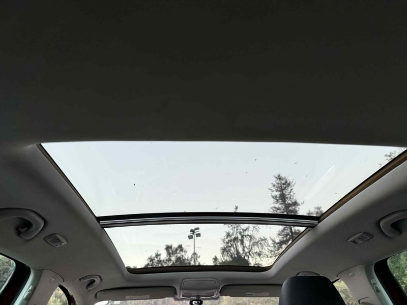 2012 VOLKSWAGEN Tiguan photo 13
