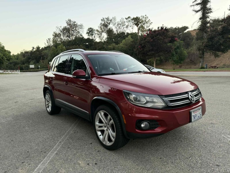 2012 VOLKSWAGEN Tiguan photo 4