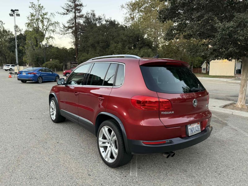 2012 VOLKSWAGEN Tiguan photo 7