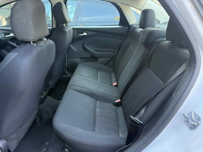 2015 FORD Focus photo 10