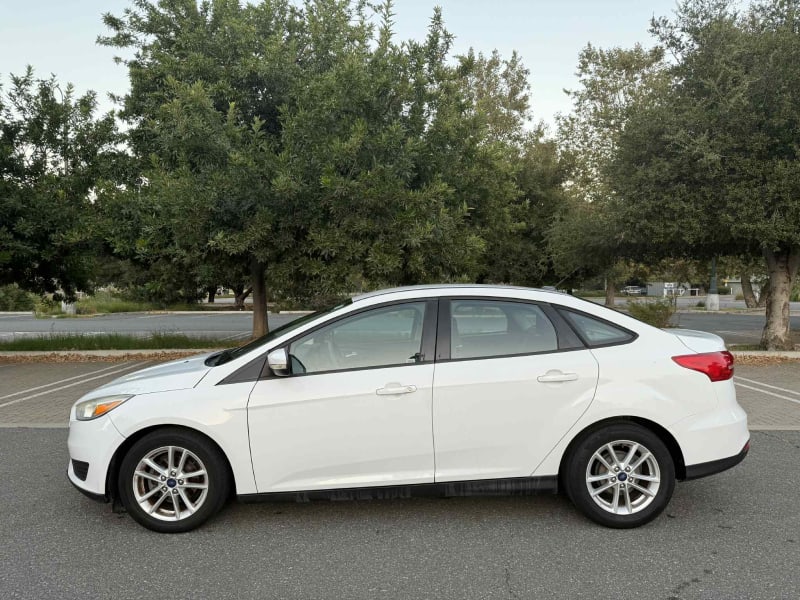 2015 FORD Focus photo 8