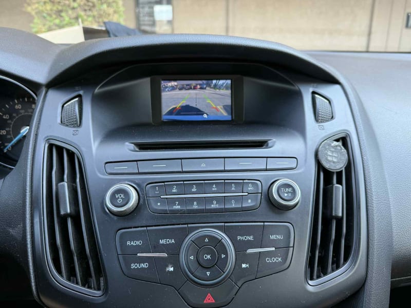 2015 FORD Focus photo 16