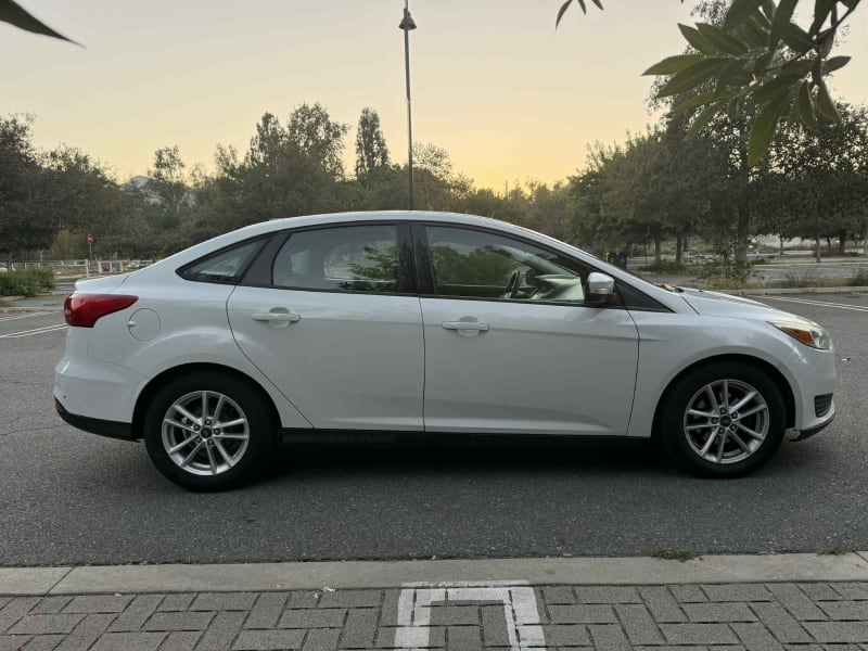 2015 FORD Focus photo 4