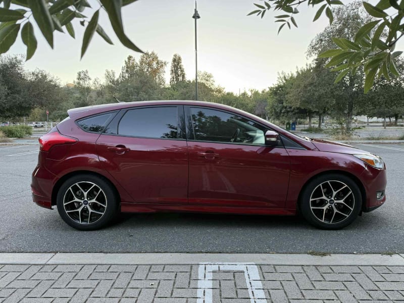 2016 FORD Focus photo 4