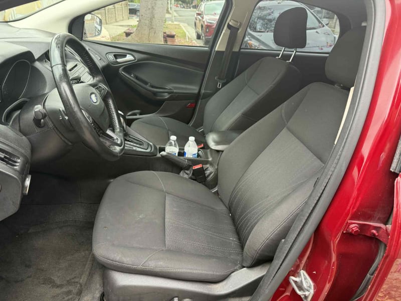 2016 FORD Focus photo 9