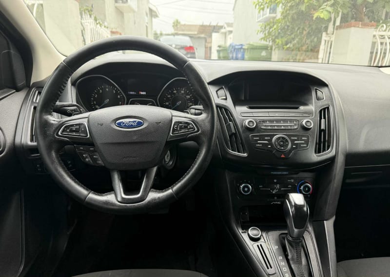 2016 FORD Focus photo 13
